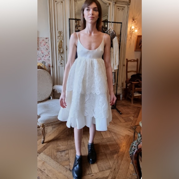 Meruert Tolegen multi layered lace dress - Picture 4 of 5